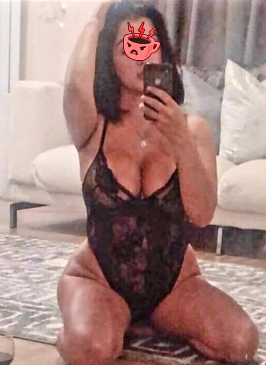 Beylikdüzü Escort Bayan Baharla Yatakta Sıcak Anlar